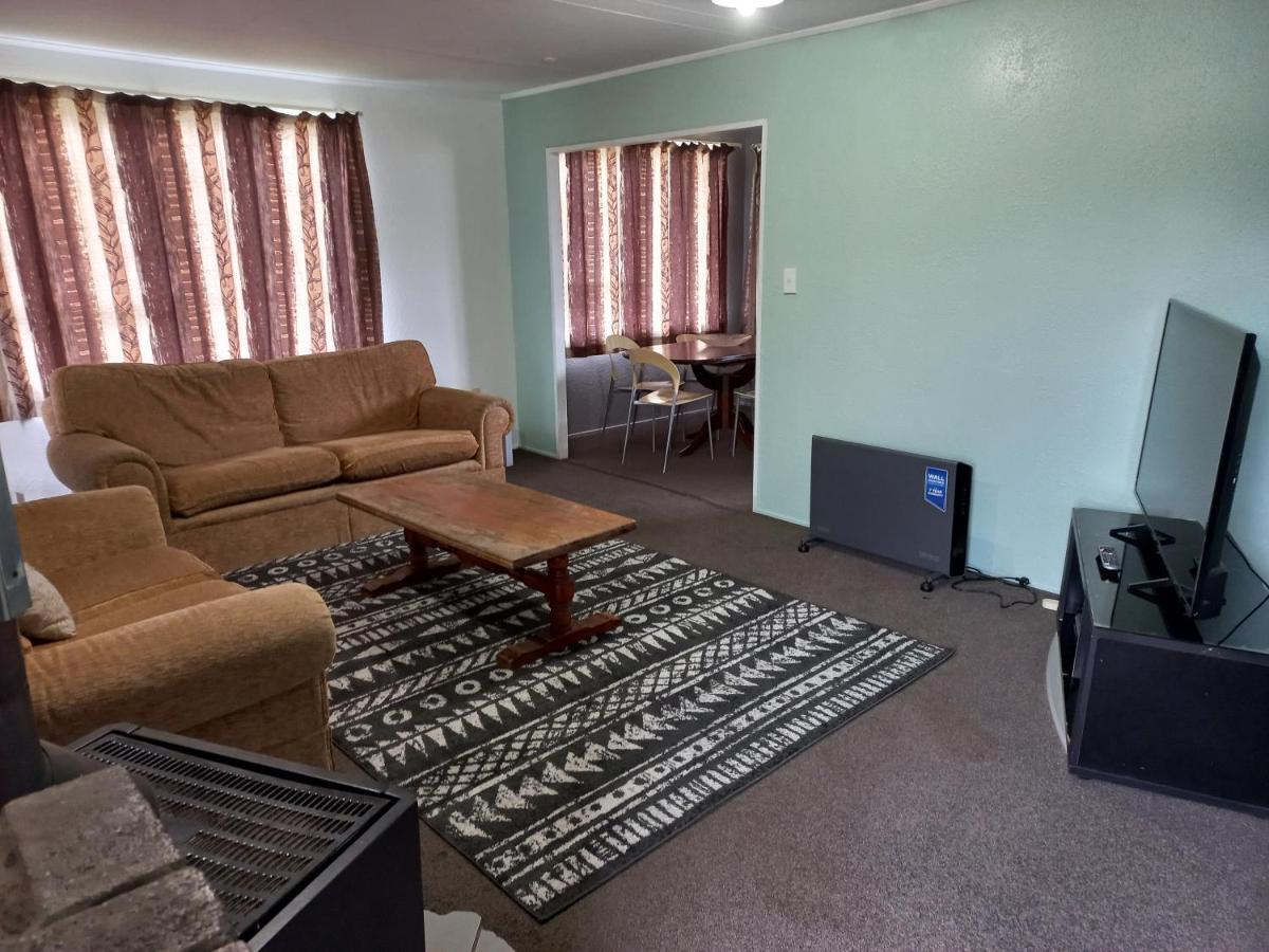 Mount Budget Accommodation تاورانجا المظهر الخارجي الصورة